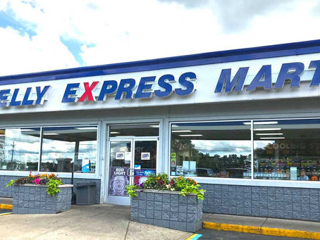 Exterior Kelly Express Mart convenience store.