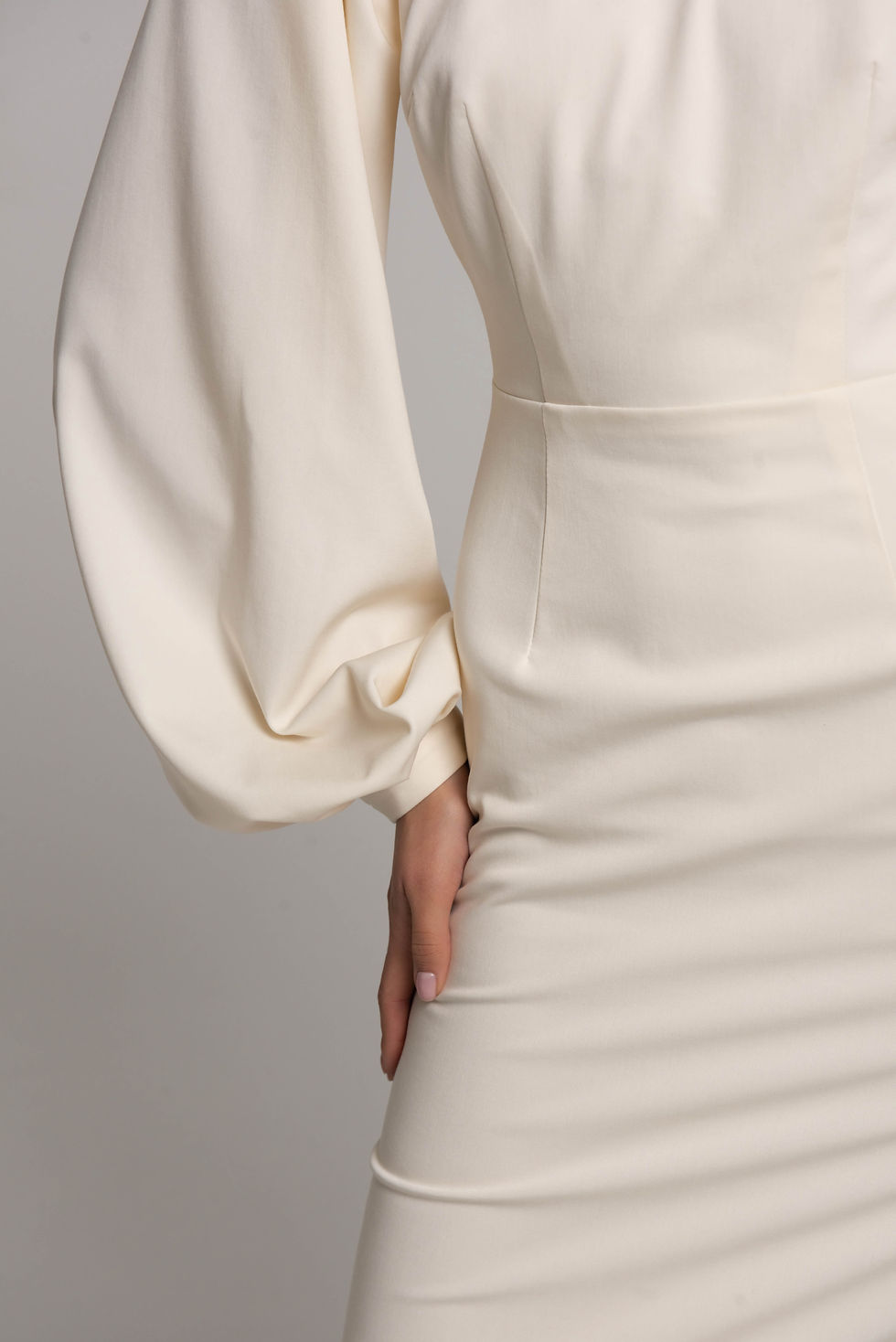 Thumbnail: Платье-миди с открытой спиной