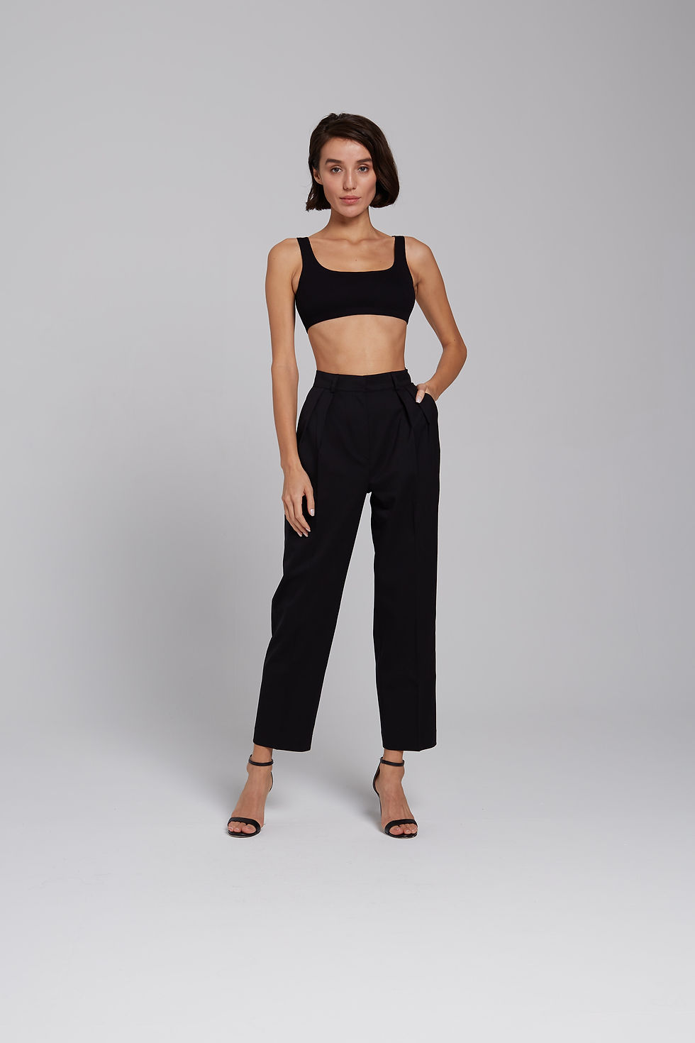 Thumbnail: Брюки-бананы из шерсти