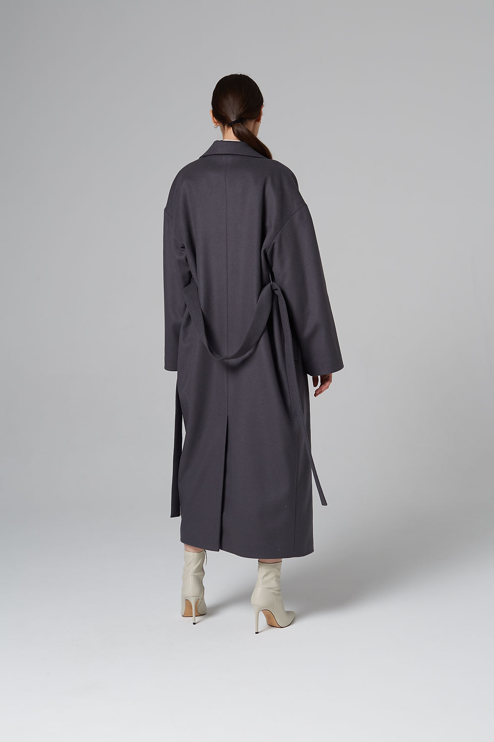 Thumbnail: Пальто на запахе из шерсти