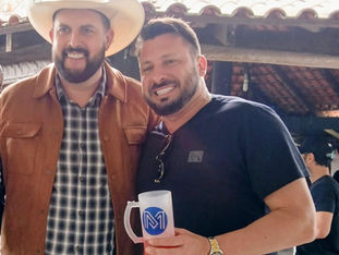 Tiago Montroni celebra aniversário em evento marcado por homenagens e presença de autoridades