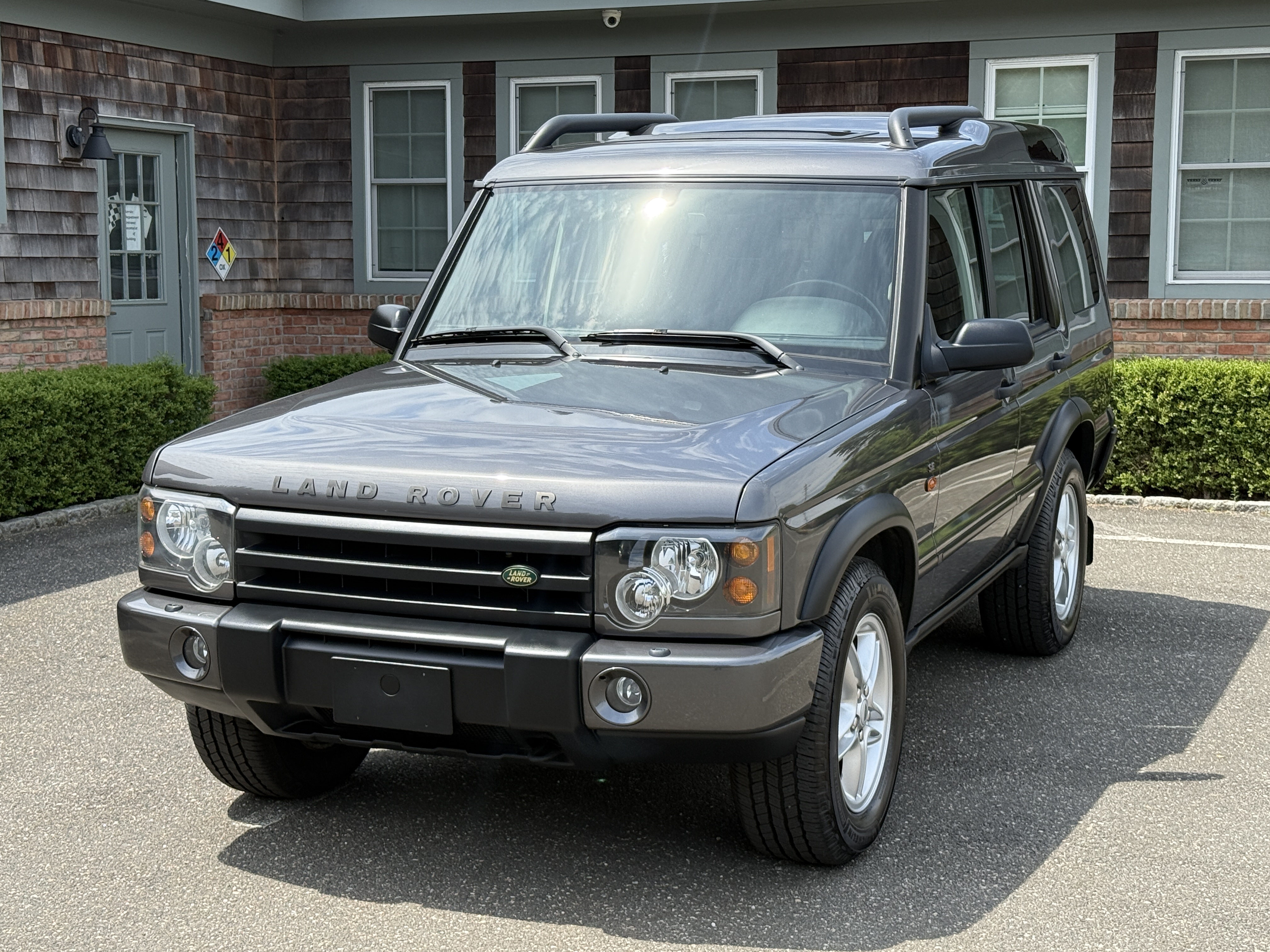2004 Land Rover Discovery SE's photo