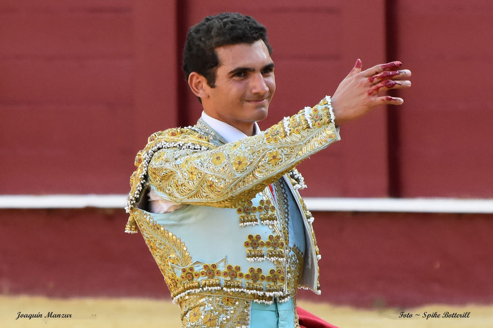 10 Joaquín Manzur
