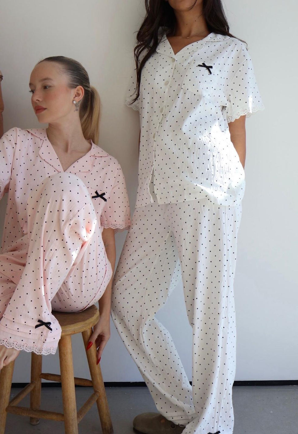 תמונה ממוזערת: POLKA DOTS -  סט פיג'מה מכופתרת