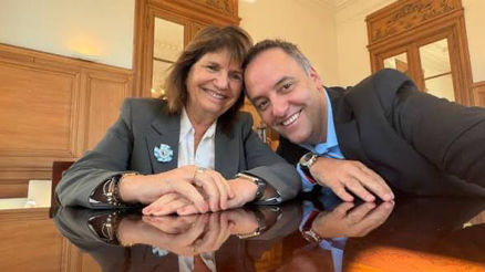 Patricia Bullrich defendió a Adorni y habló de "cuero duro"