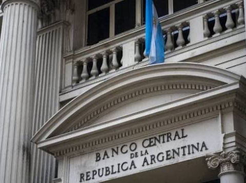 El BCRA compró dólares, pero las reservas no acompañaron