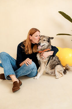 Melanie Harbs Physiotherapeutin Hund Katze Pfotenkunde.jpg