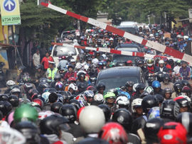 Kemacetan Yang Menghilangkan kesabaran
Ataukah
Ketidaksabaran Yang Menjadikan Kemacetan