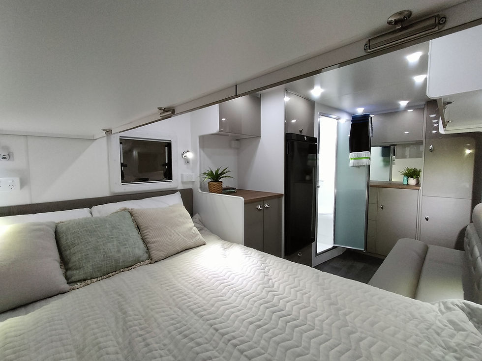 Thumbnail: DINGO 13'6