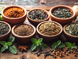 "Relief in Every Sip: Discover the Best Teas for Abdominal Distension."
