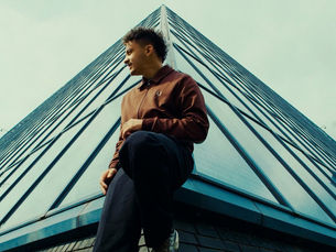 ANTONY SZMIEREK ANNOUNCES DEBUT ALBUM 'SERVICE STATION AT THE END OF THE UNIVERSE' WITH NEW SINGLE ‘THE GREAT PYRAMID OF STOCKPORT’