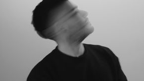 Découvrez l'univers unique de Juan Parroco