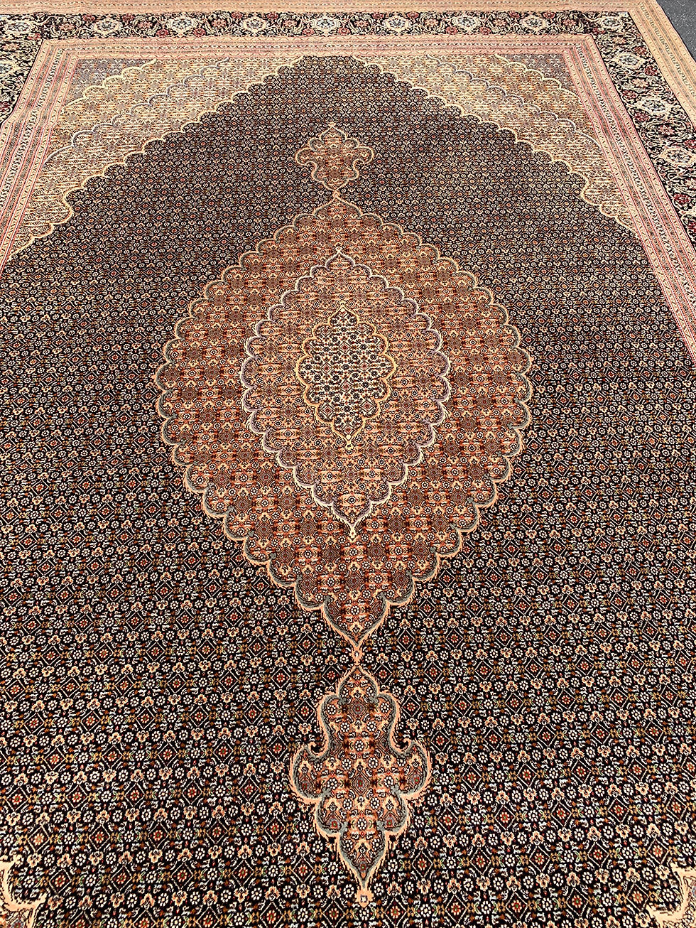 Thumbnail: Persian Tabriz Mahi