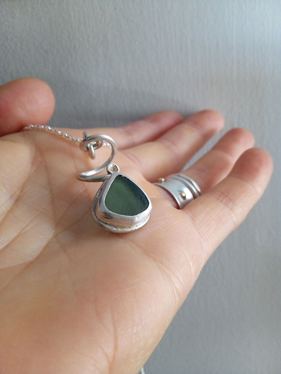 Thumbnail: Seaglass spiral necklace 