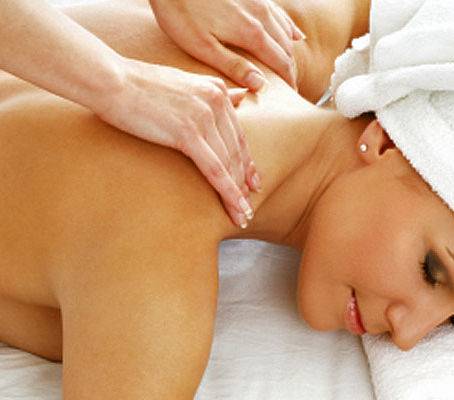 Enjoy a Hot Stone Massage in Dubai