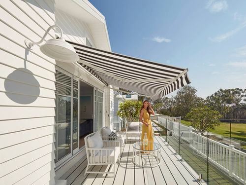 Різновиди тканин для маркіз: переваги та недоліки