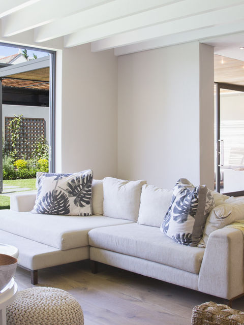 First Impression, its love or hate in 10 second flat!