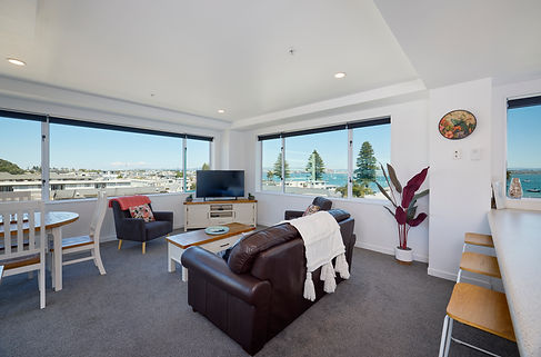 2 bedroom ocean/harbour