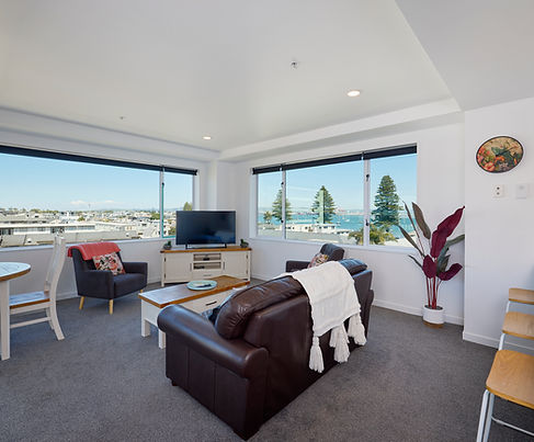 2 bedroom ocean/harbour