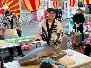マグロ解体ショー