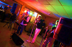 1014361_10151827171088824_1831722770_n