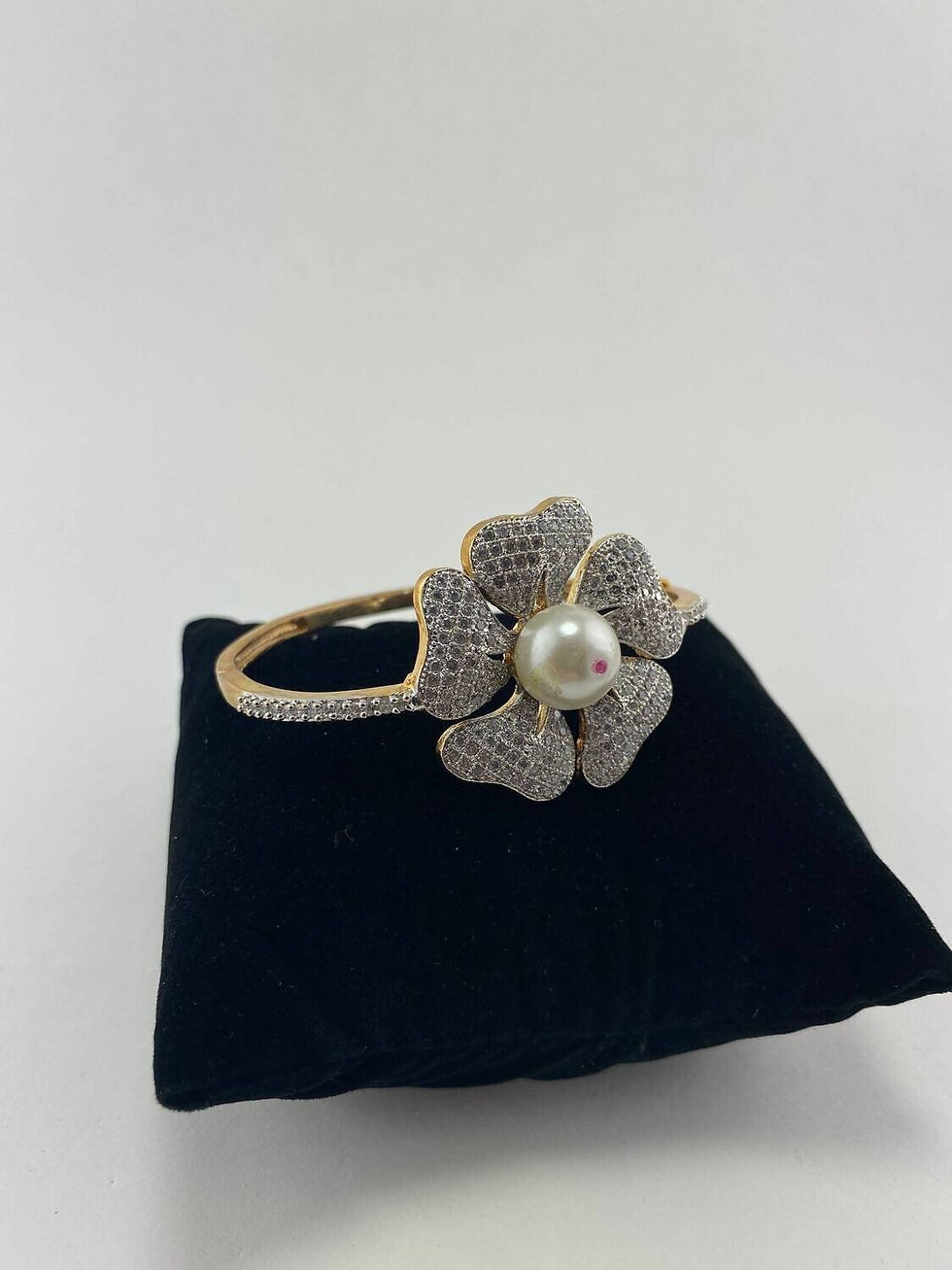 Thumbnail: Openable Bracelet