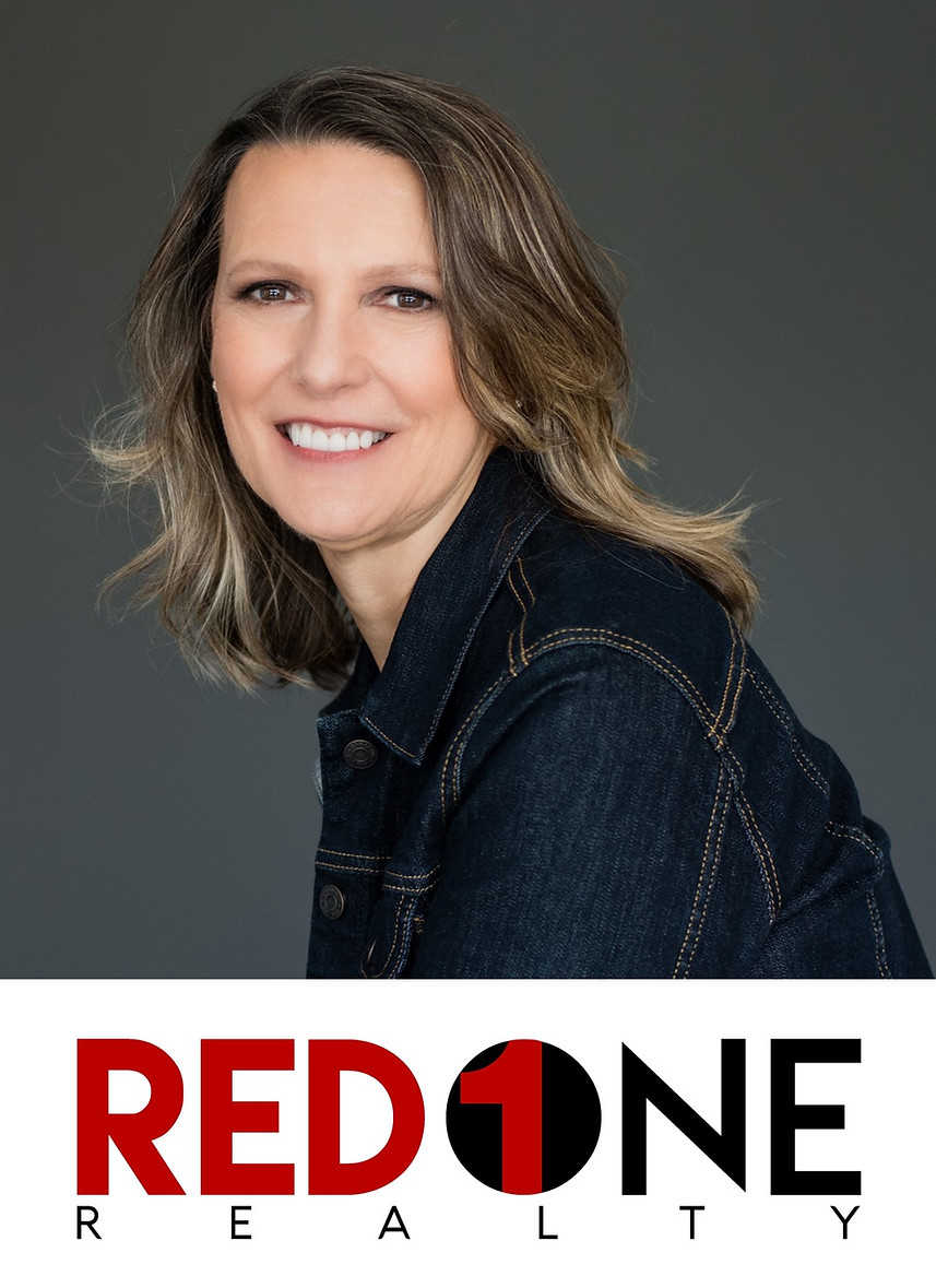 Headshot with logo.jpg