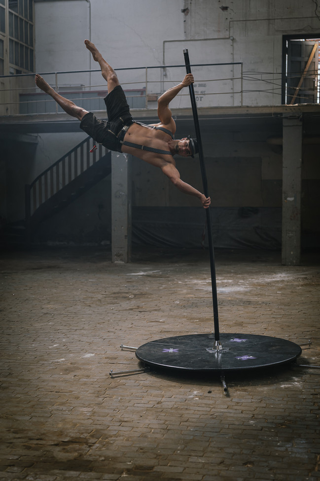 Poledance