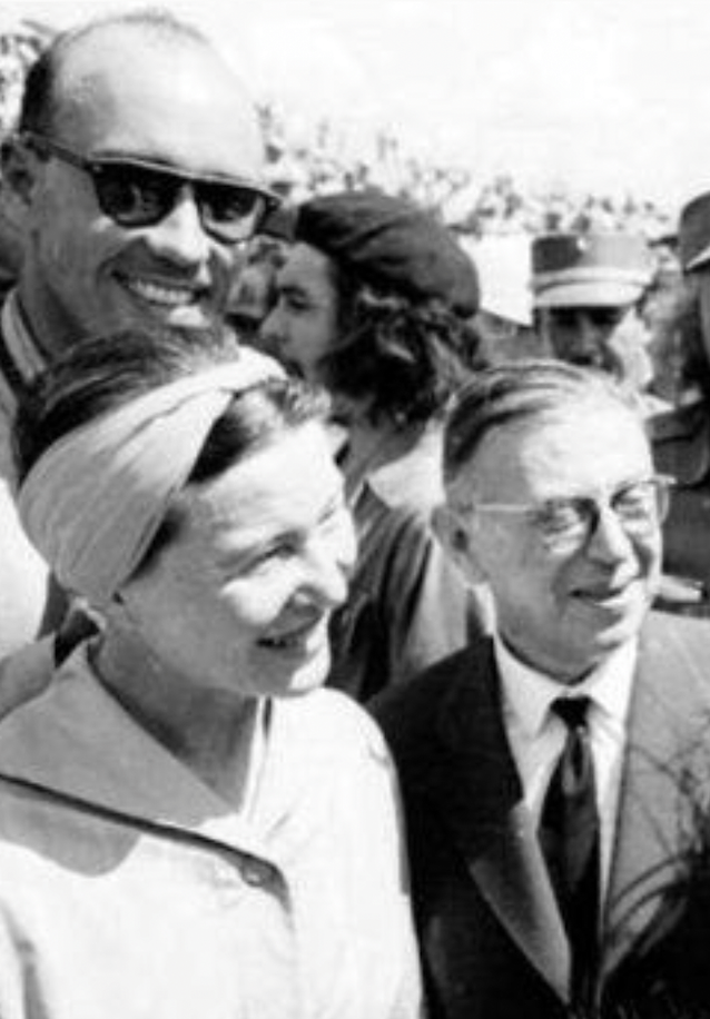 1960 Jean-Paul Sartre y Simone de Beauvoir extasiados ante Fidel Castro, que a su vez está