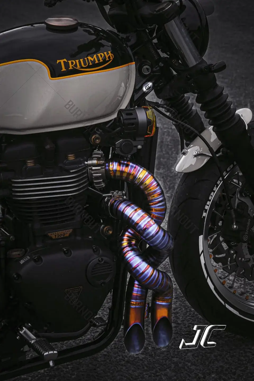 Thumbnail: Triumph Bobber Titanium Twisted Exhaust
