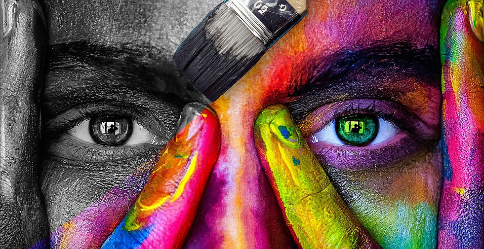 Eine kreative Person die Farben liebt und damit experimentiert. 