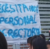Estudiantes de La Gabarra cierran colegio en protesta por falta de docentes