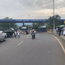 #Envivo Desde el puente internacional Simón Bolívar.