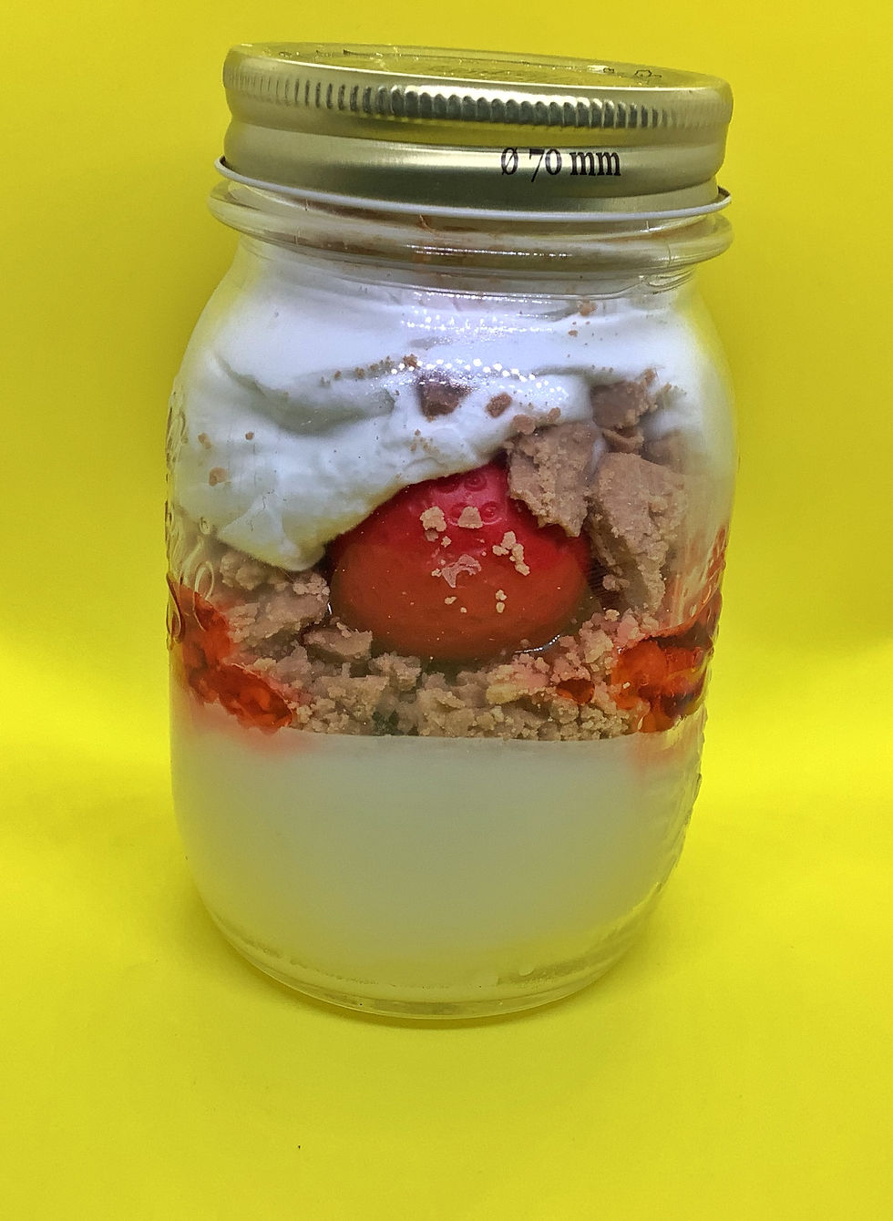 Bougie charlotte aux fraises