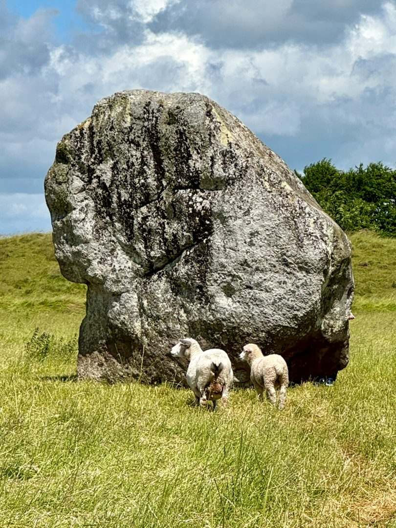 Avebury med.jpg