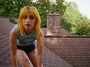 Hayley Williams'ın Yeni Şarkısı "Good Ol' Days" Yayında