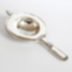Antique antik silverplated sølvplet danish tea strainer dansk tesi totårnet forsølvet art deco njal handle feather fan motif