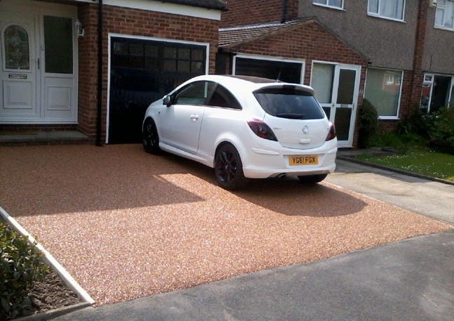 Resin Driveway car stand