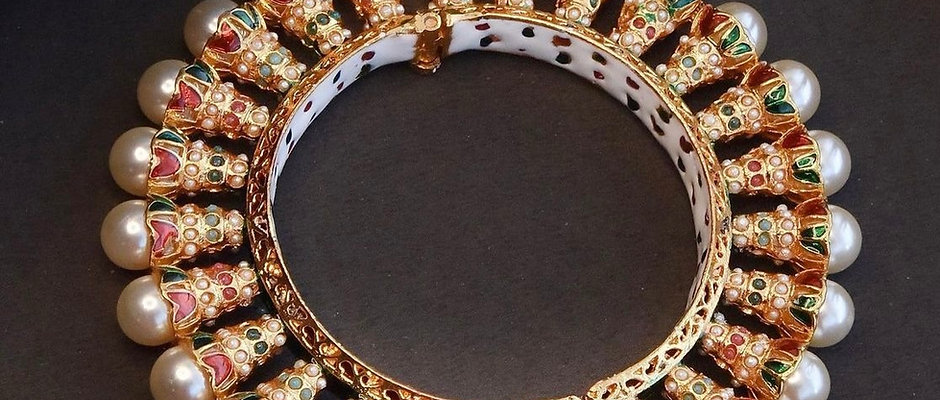 Rajwadi Coloured Bangles