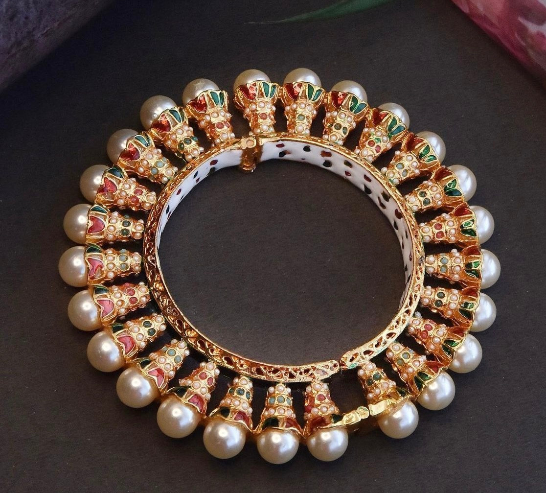 Rajwadi Coloured Bangles