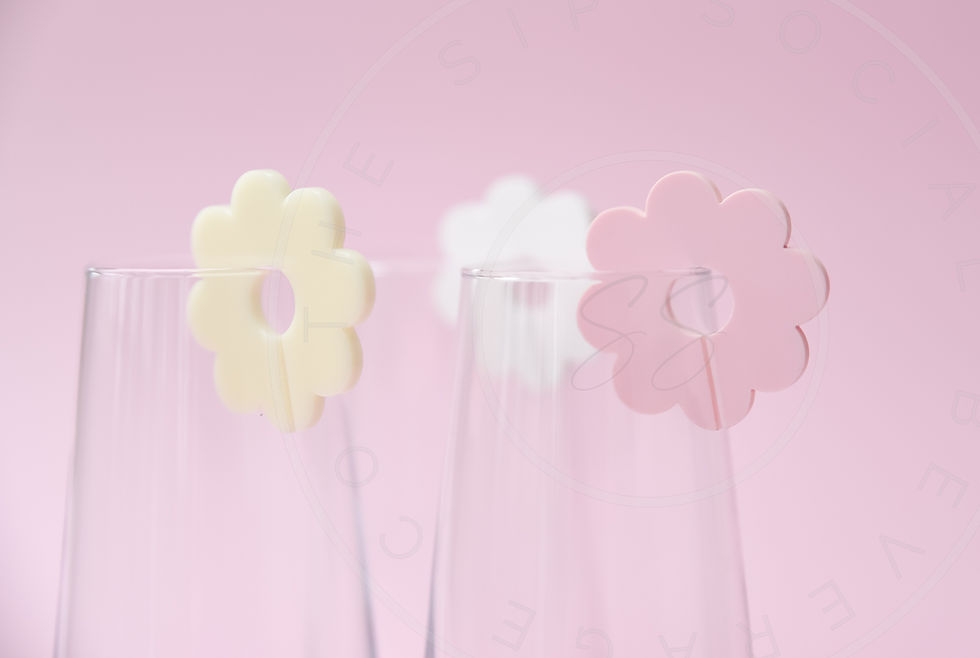Thumbnail: Small Daisy Champagne Drink Tags
