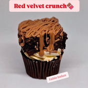 Cupcake in red velvet crunch flavour