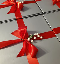 Holiday gift boxes
