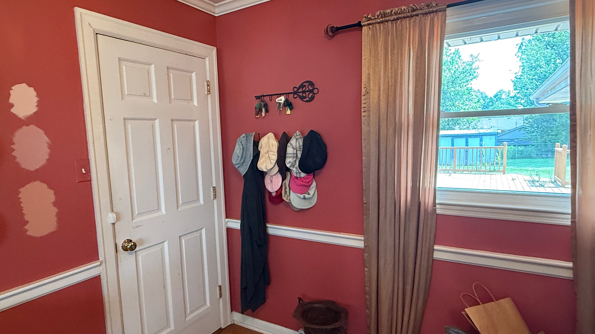 Hats and keys at door