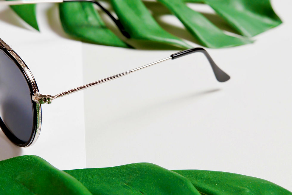 Miniatura: Barcelona dourado lente preta unissex