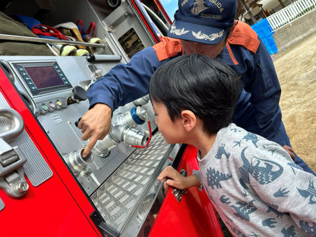 消防車が保育園に来たよ!ー梅賀山保育園 益田市保育園