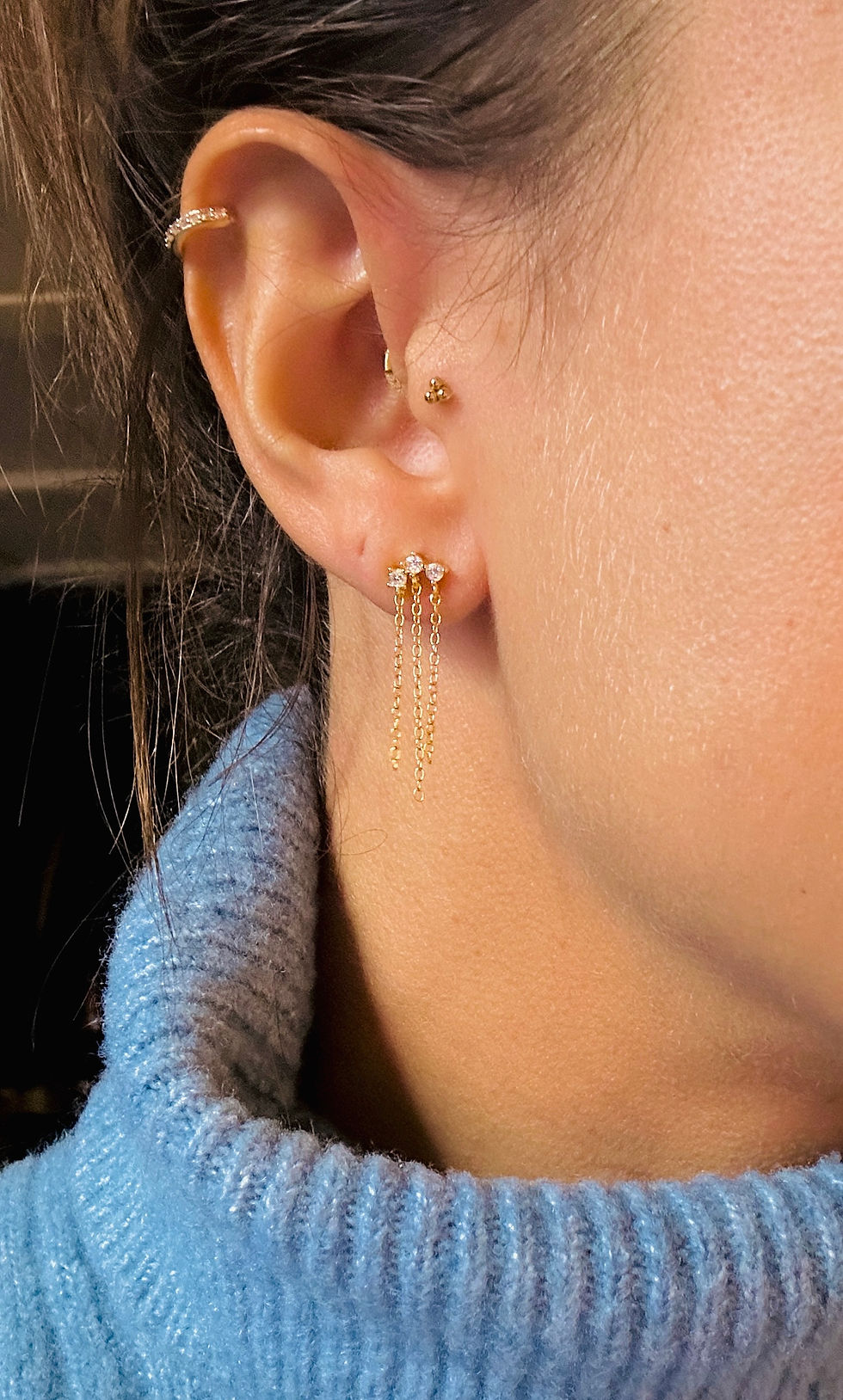 Miniature : monoboucle en chaine fine et zircons blancs