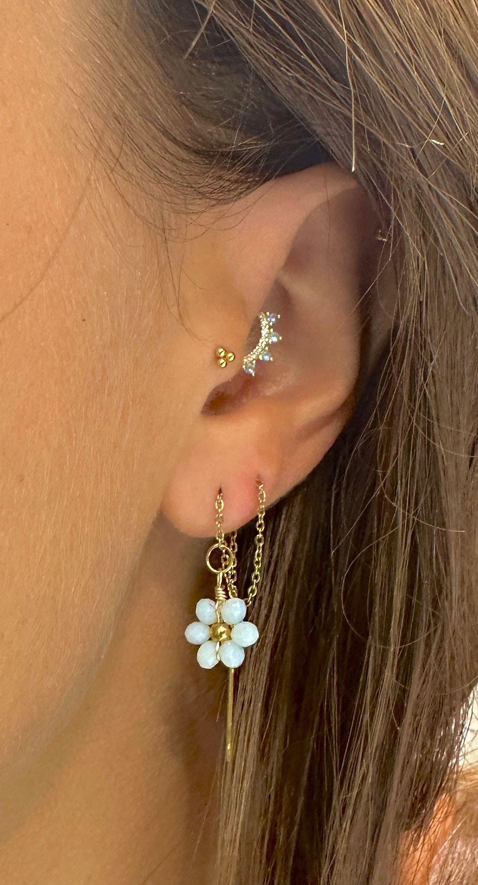 Miniature : chaine d'oreilles avec fleurs en perles