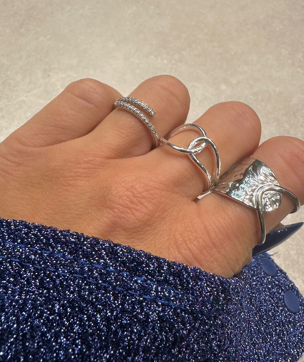 Miniature : Bague fine ouverte à l’avant -LEA-