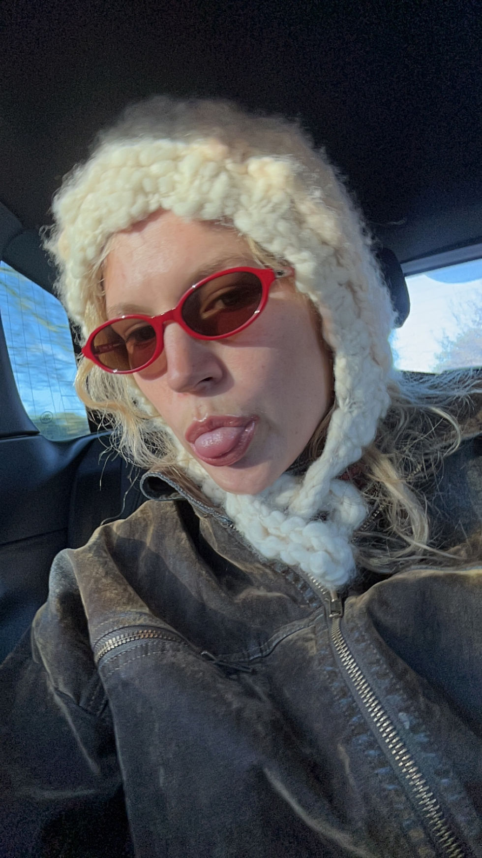 Thumbnail: Snow Peach Knit Bonnet